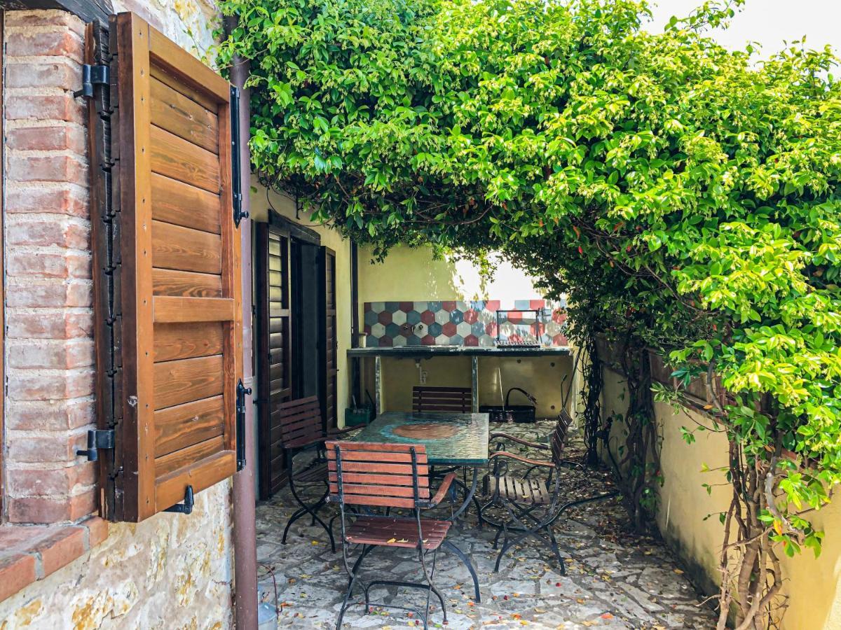 Apartamento Umbria, "Casa Sagrantina" Con Piscina E Pergolato Collazzone Exterior foto